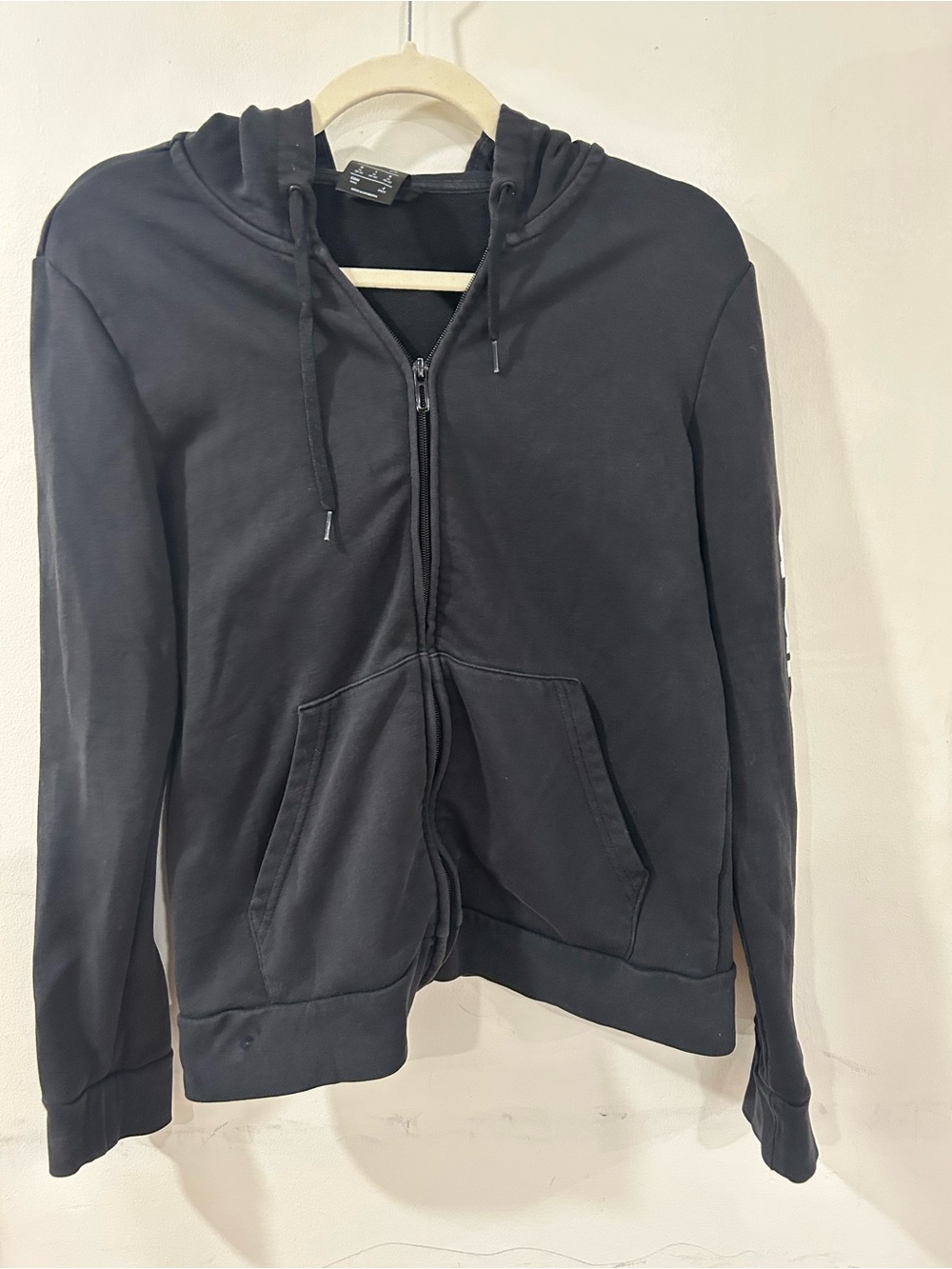 Adidas women’s Black Zip-Up Hoodie Sweater size M